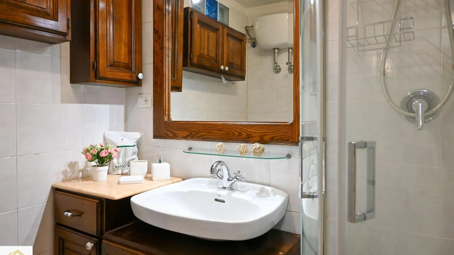 Inn Pisa Rentals - Eden Garden Central Flat 0*,  Italy