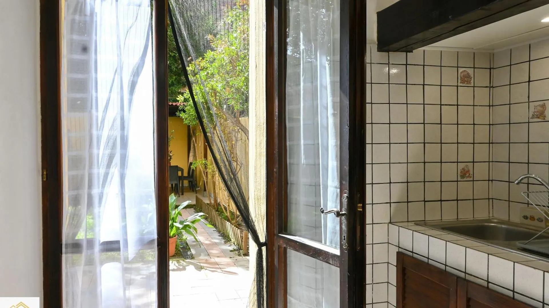 Inn Pisa Rentals - Eden Garden Central Flat Apartment