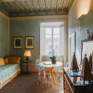Apartment Palazzo Feroci - Residenza D'epoca, Pisa